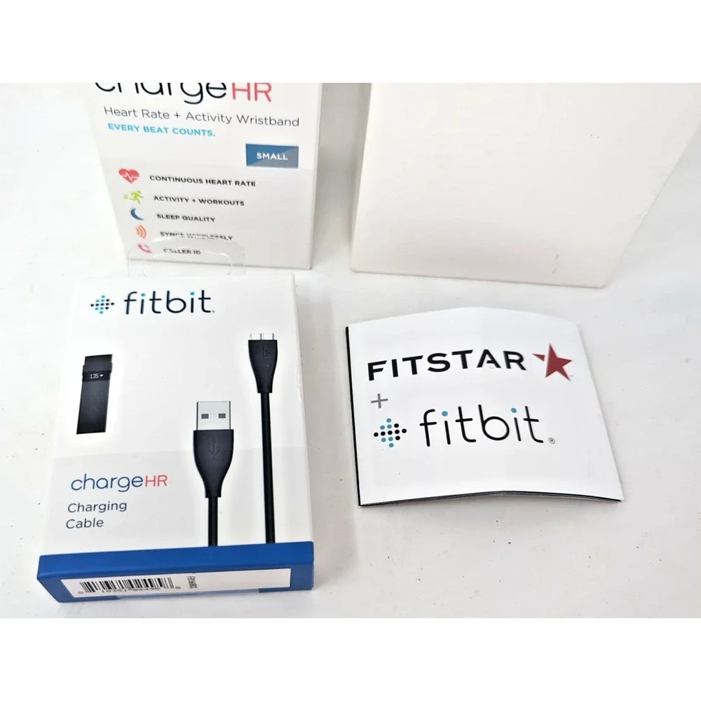 Fitbit Charge HR Bundle Pack Wireless Activity Wristband - Black Size Small New
